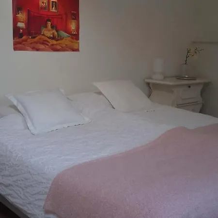 Comfortabele Studio Centrum Bed and breakfast 2*